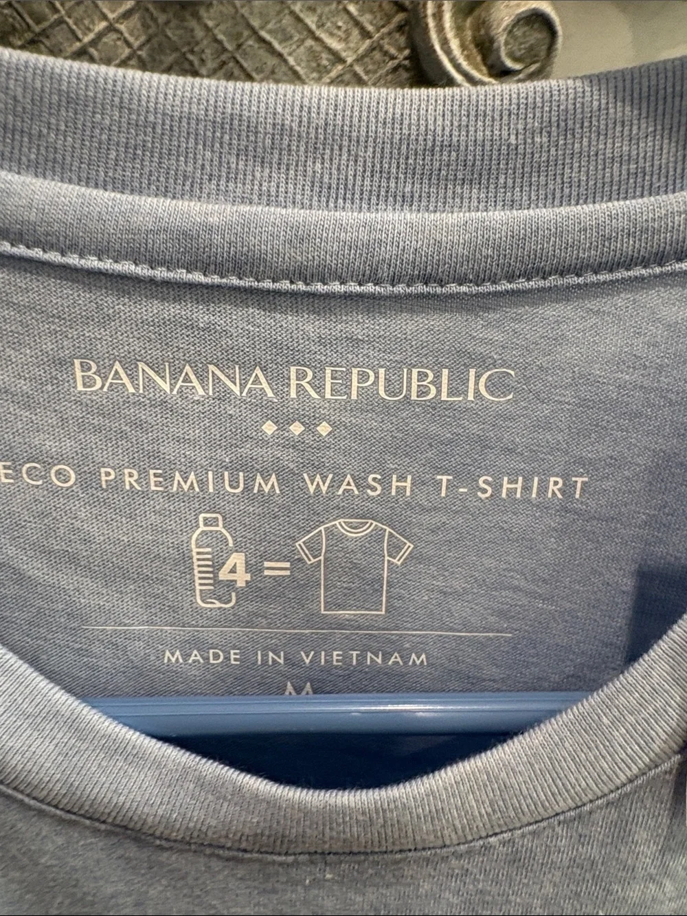 Banana Republic Men's Pale Blue Crew Neck Tee